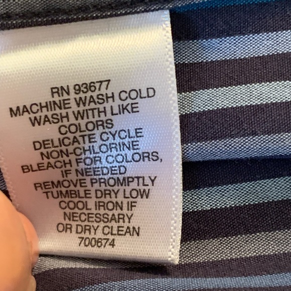 CLAIBORNE. Silver/Black/Blue button down striped shirt. 100% Cotton. - Picture 5 of 7